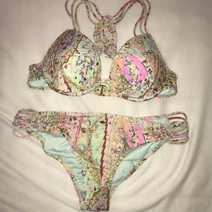 VS bikini